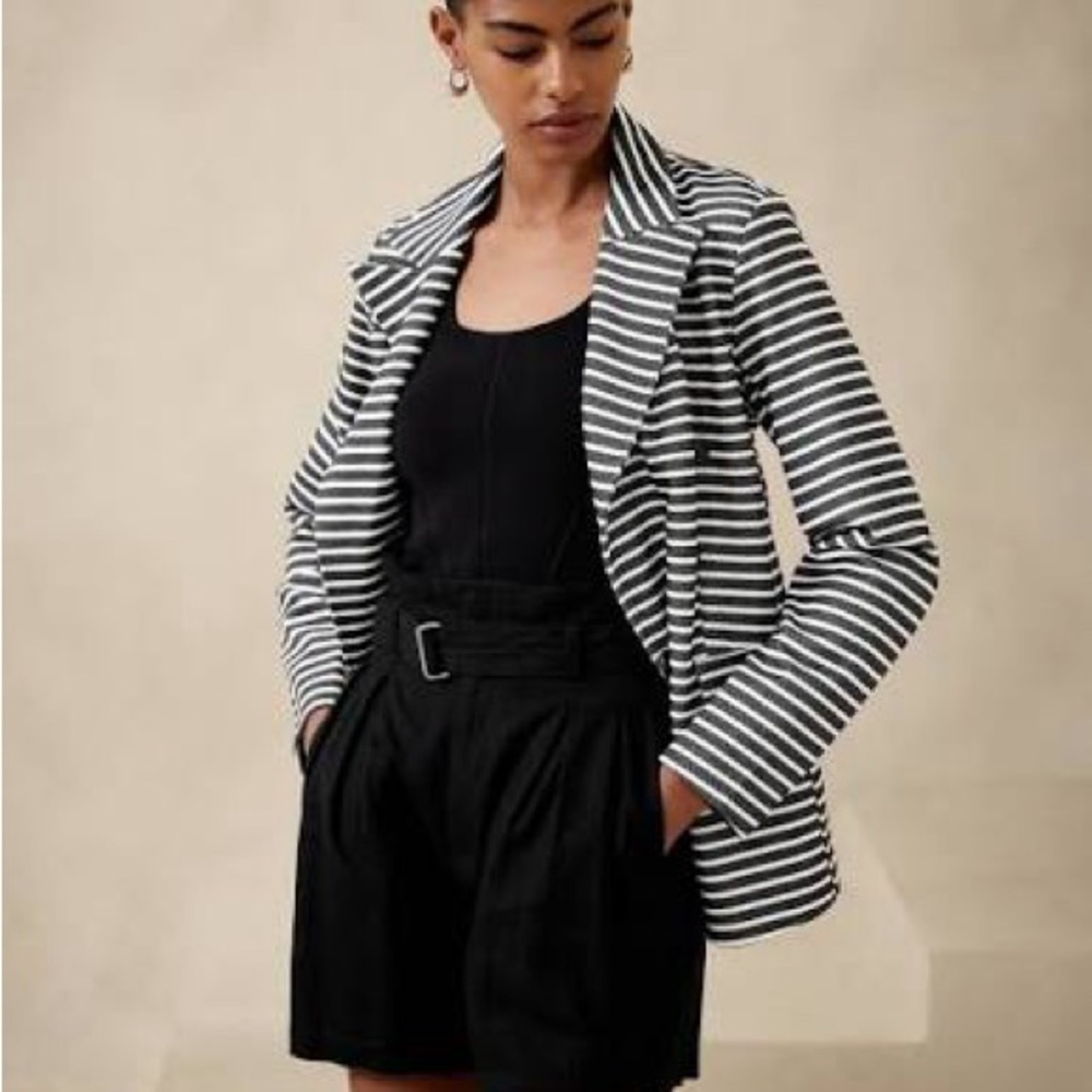 NWOT Banana Republic Pique Knit Black and White Striped Blazer